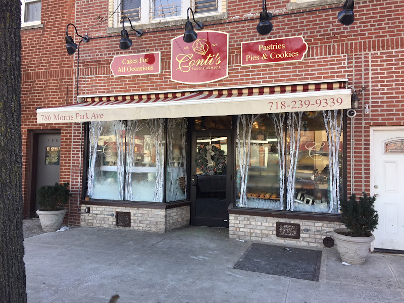 Photograph: Retractable Awnings